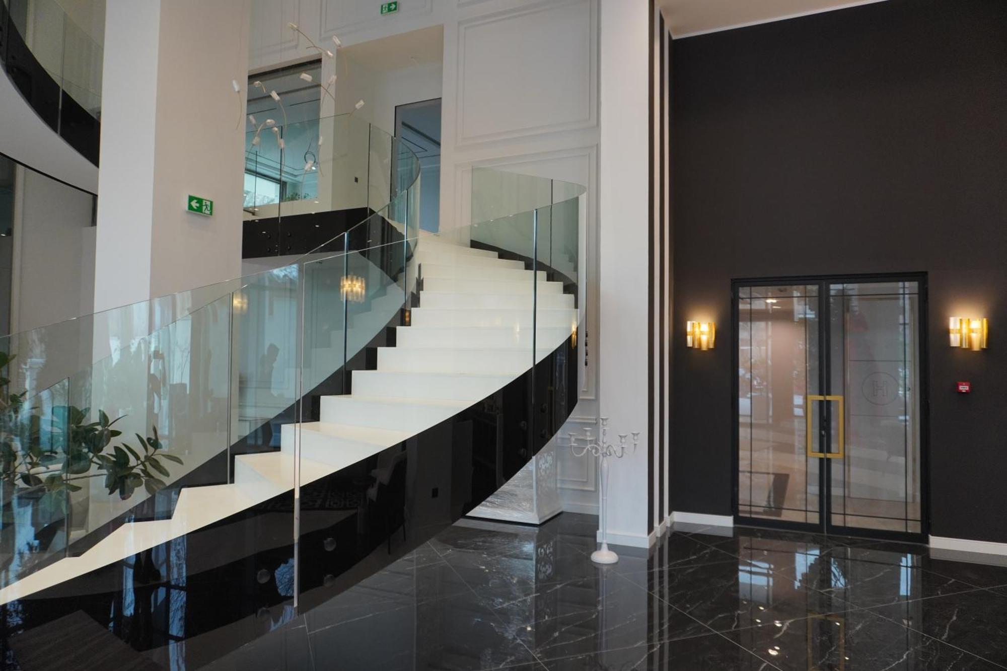 New Belgrade Premium Hotel Екстер'єр фото
