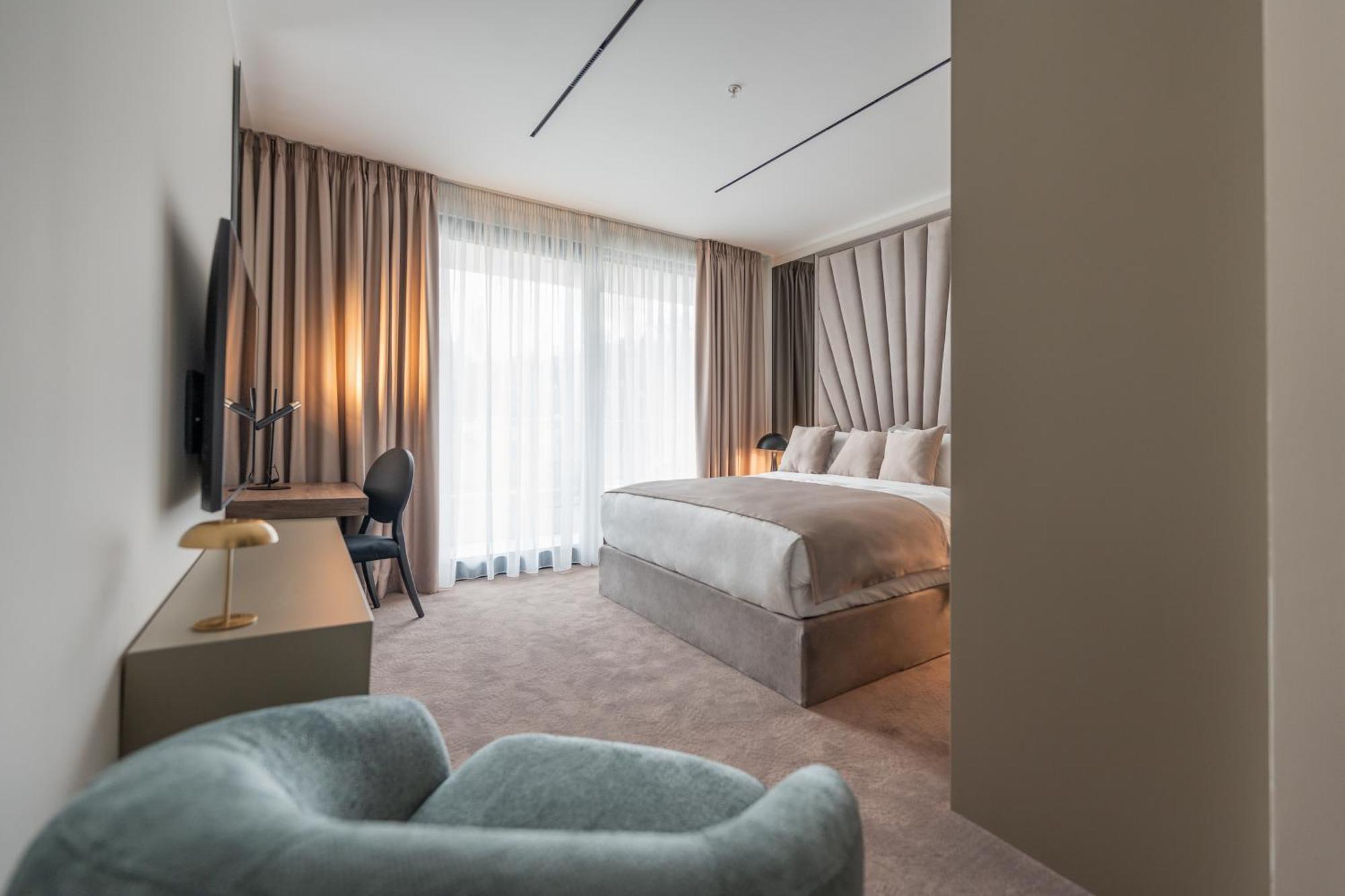 New Belgrade Premium Hotel Екстер'єр фото
