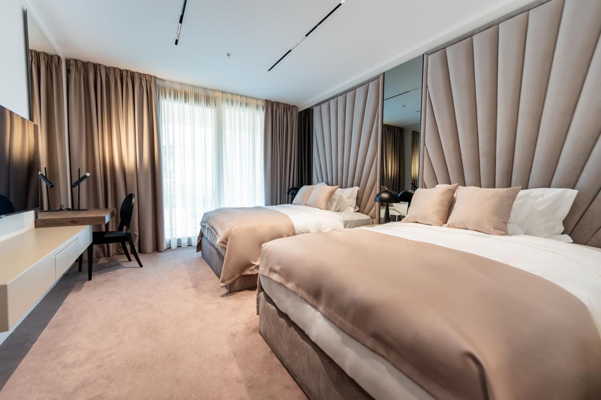 New Belgrade Premium Hotel Екстер'єр фото