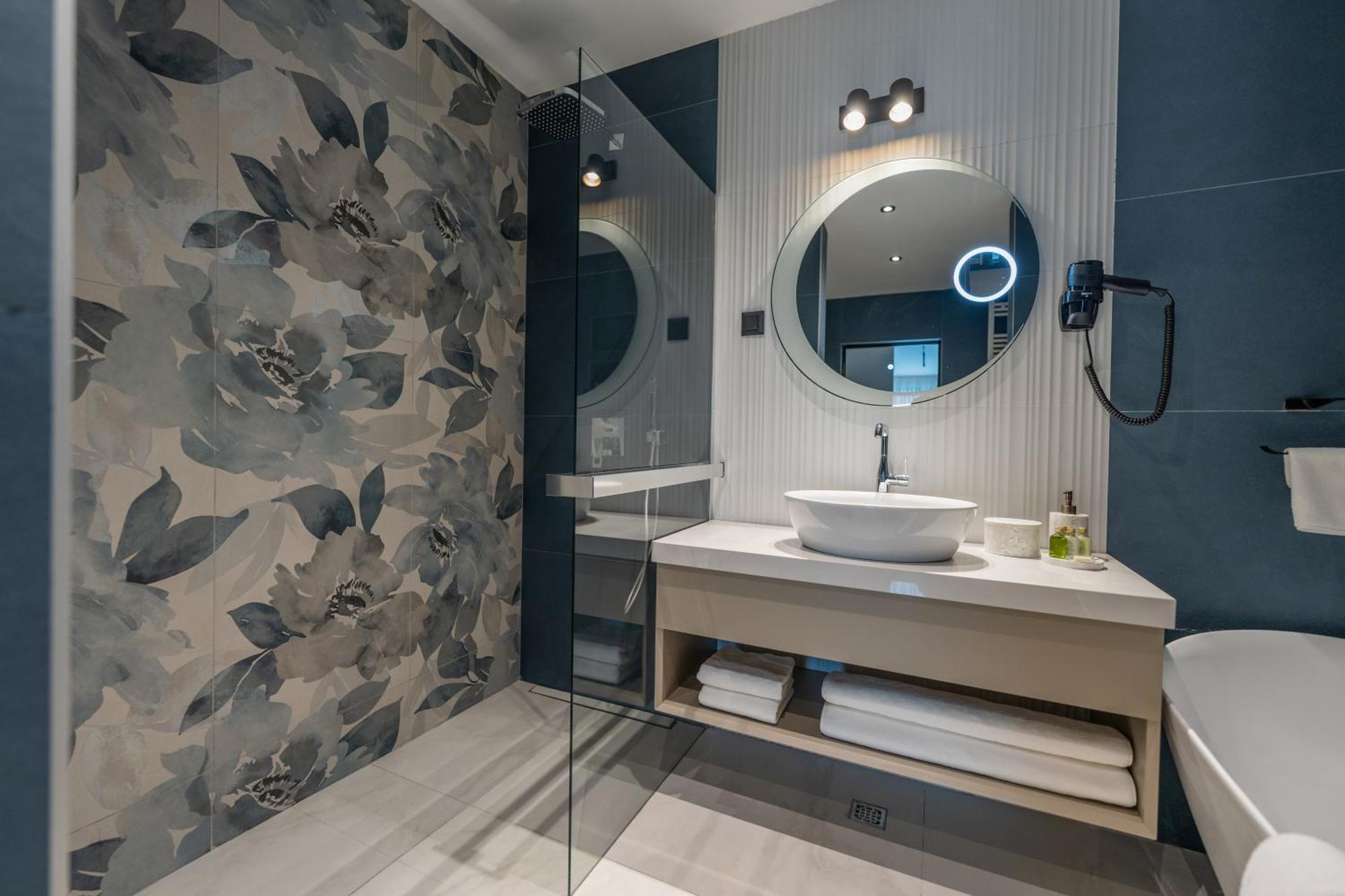 New Belgrade Premium Hotel Екстер'єр фото